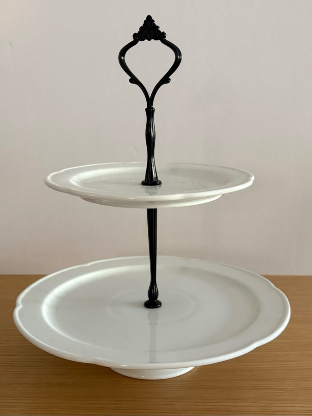 2-Tier Ceramic Cupcake Dessert Stand